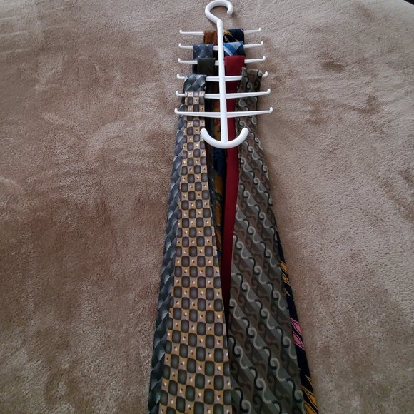 Set of Nine Elegant Ties - Picture 13 of 13